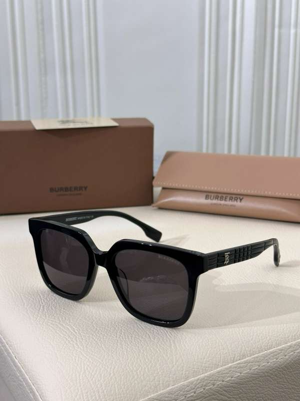 Picture of Burberry Sunglasses _SKUfw55826144fw